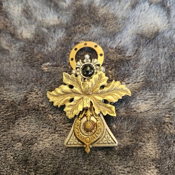 Vintage Angel Brooch Set Of 3 with Gold and Silver Tones - Picture 12 of 14